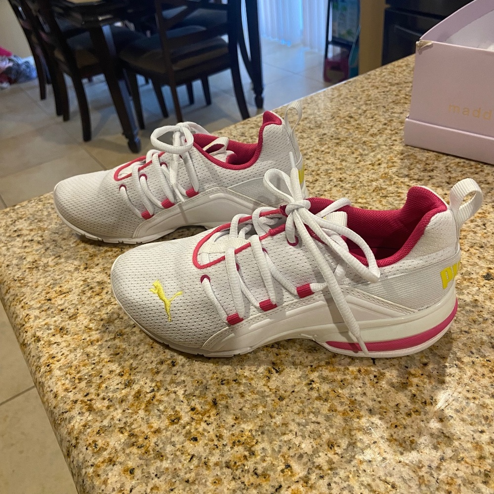 Puma kids sneakers, white with pink outline and yellow puma icon